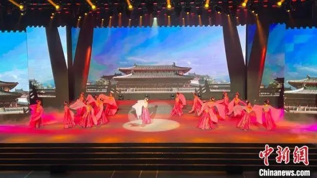 第六届“中国·白帝城”国际诗歌节在“中华诗城”重庆奉节举行